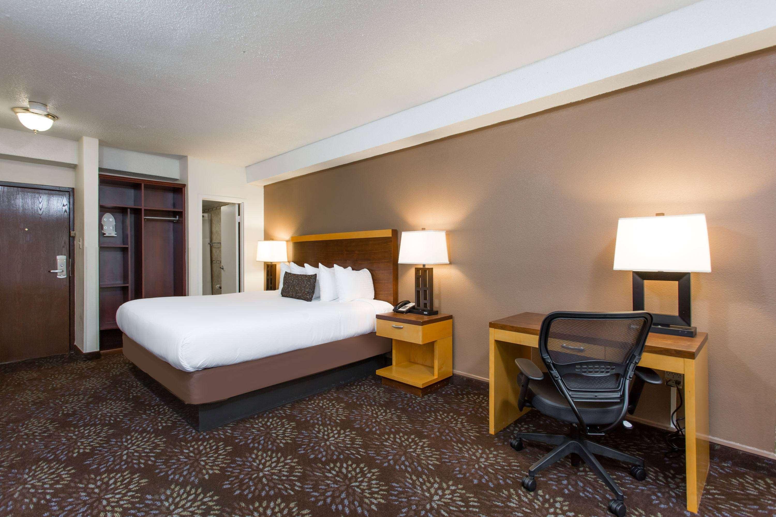 Days Inn By Wyndham Washington Dc/Connecticut Avenue Bagian luar foto
