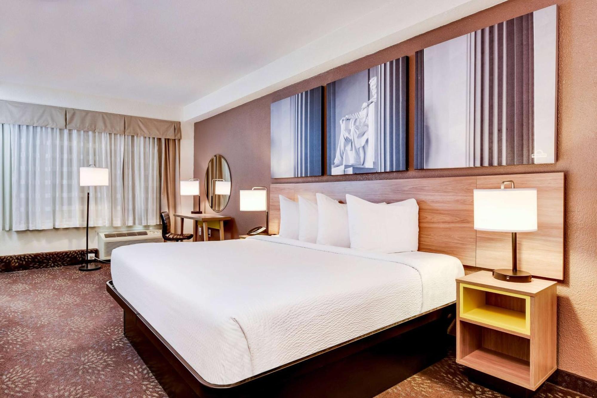 Days Inn By Wyndham Washington Dc/Connecticut Avenue Bagian luar foto