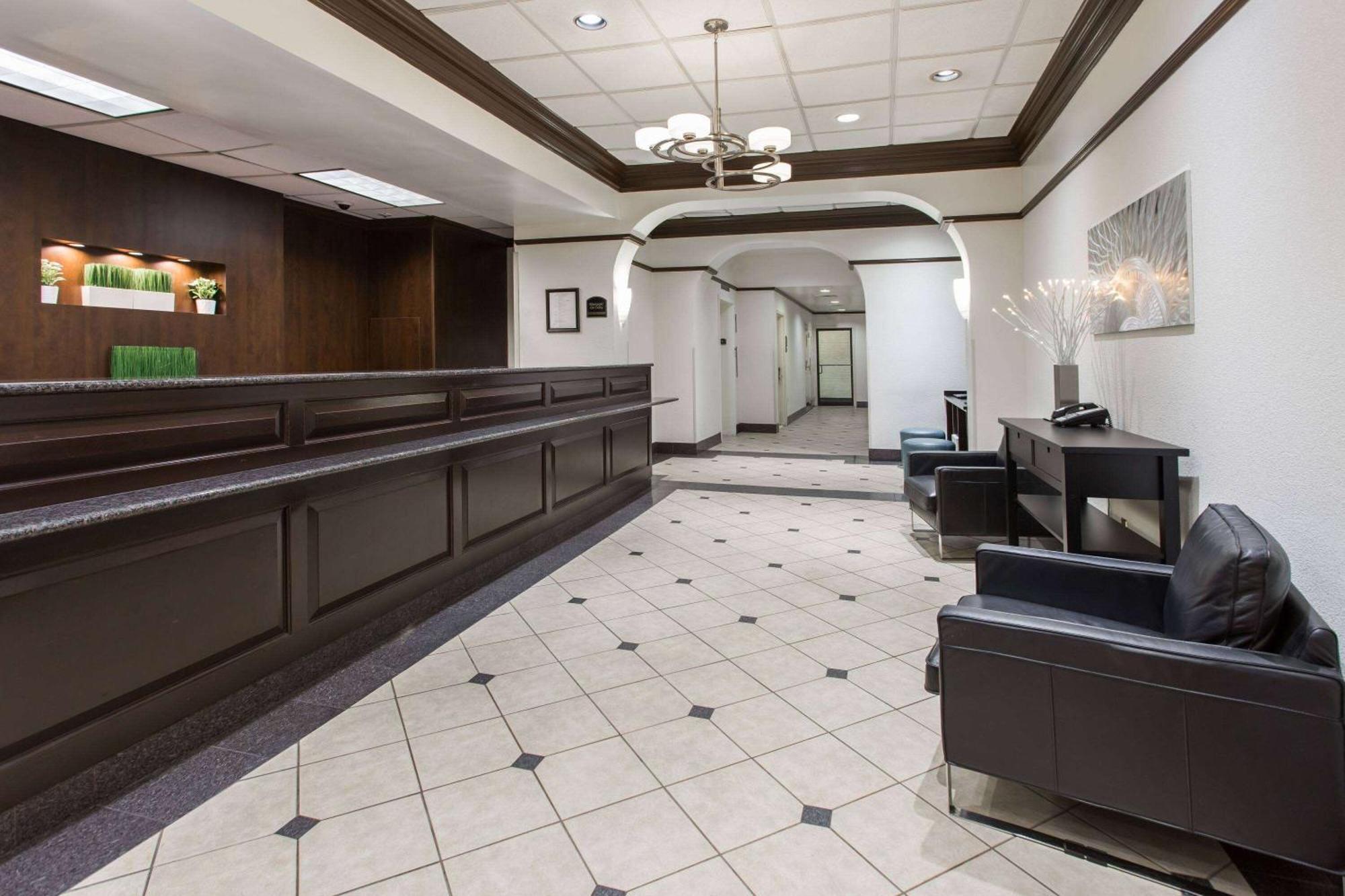 Days Inn By Wyndham Washington Dc/Connecticut Avenue Bagian luar foto