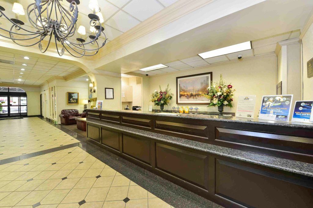 Days Inn By Wyndham Washington Dc/Connecticut Avenue Bagian luar foto